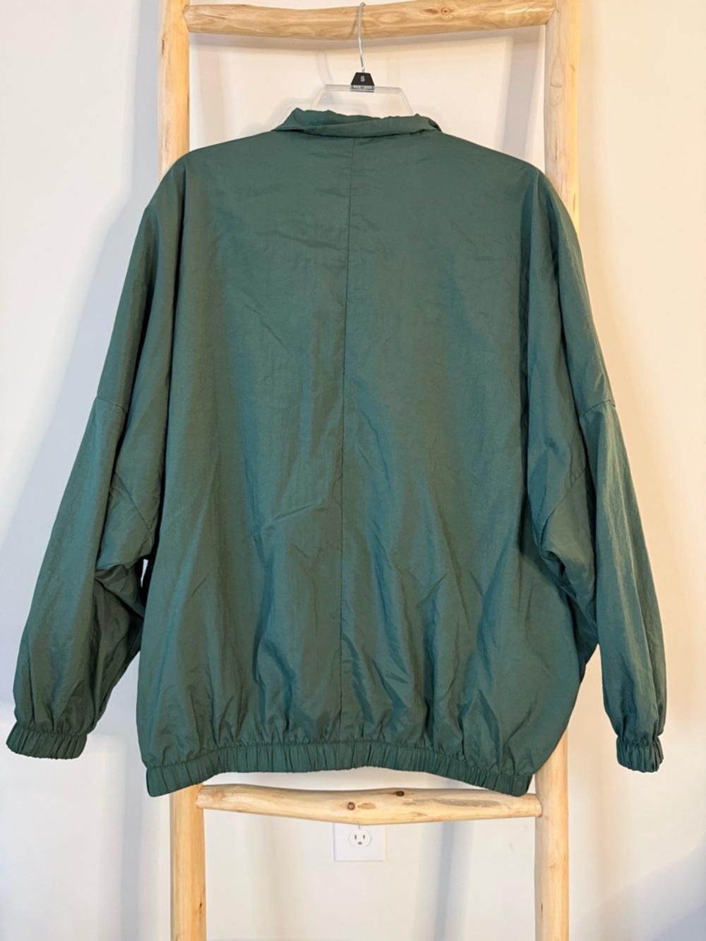 Nike Green Full-Zip Windbreaker with White Swoosh - Picture 2 of 3